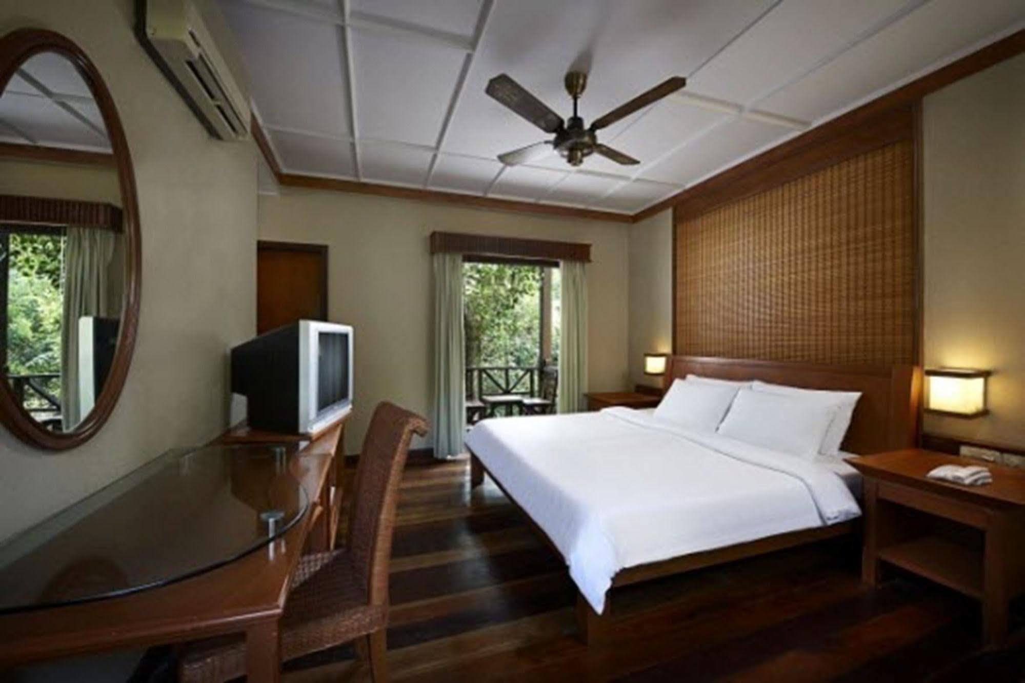 Redang Island Resort Куала-Тренгану Экстерьер фото